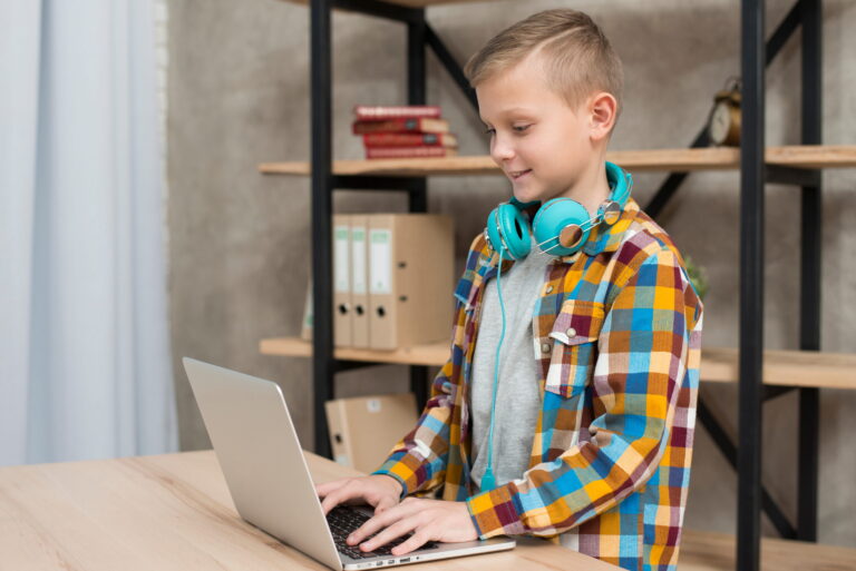 Maakplaats: Leer programmeren in Bibliotheek Lemmer — familie-kids in Lemmer
